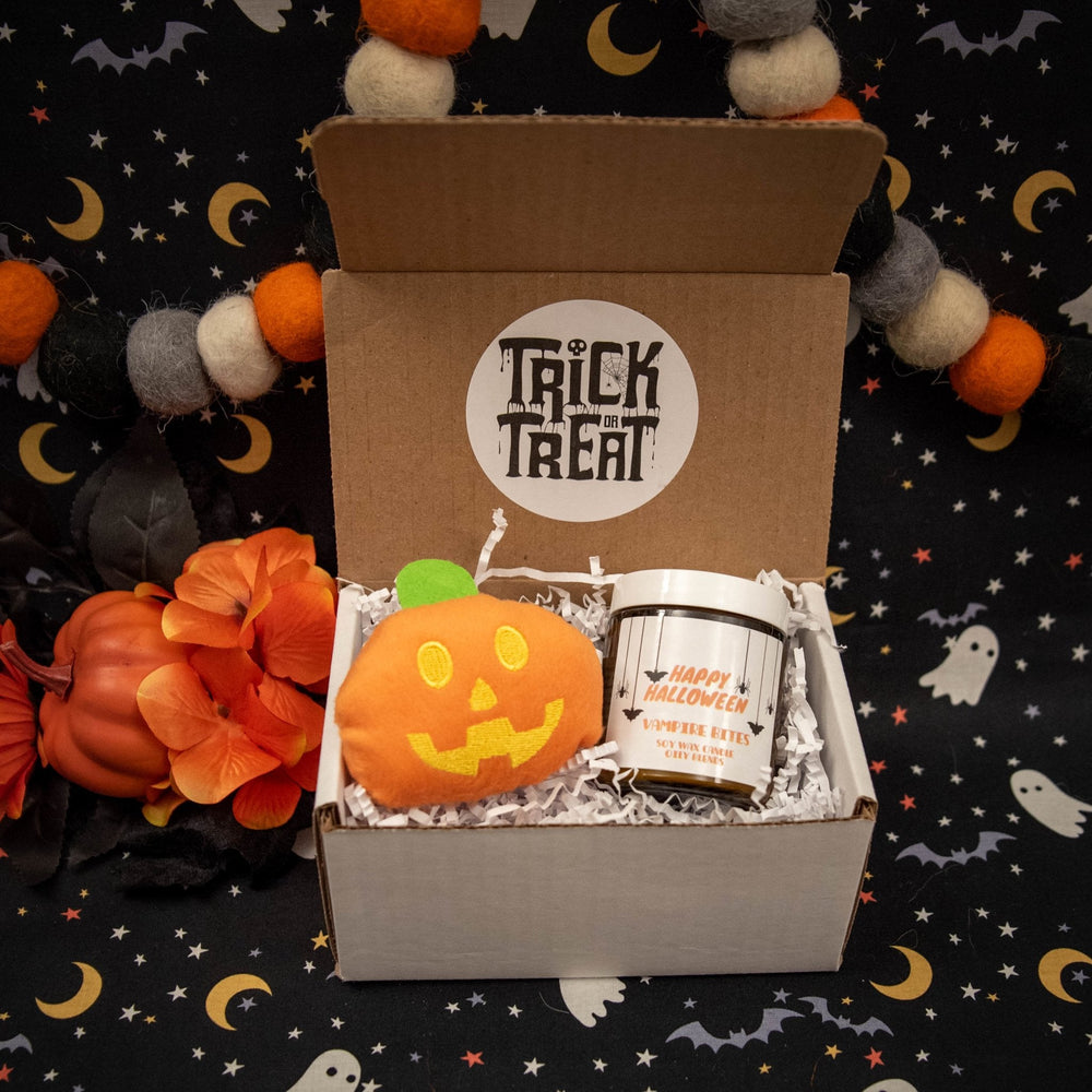 Halloween Gift Box with Candle and Plush - Oily BlendsHalloween Gift Box with Candle and Plush